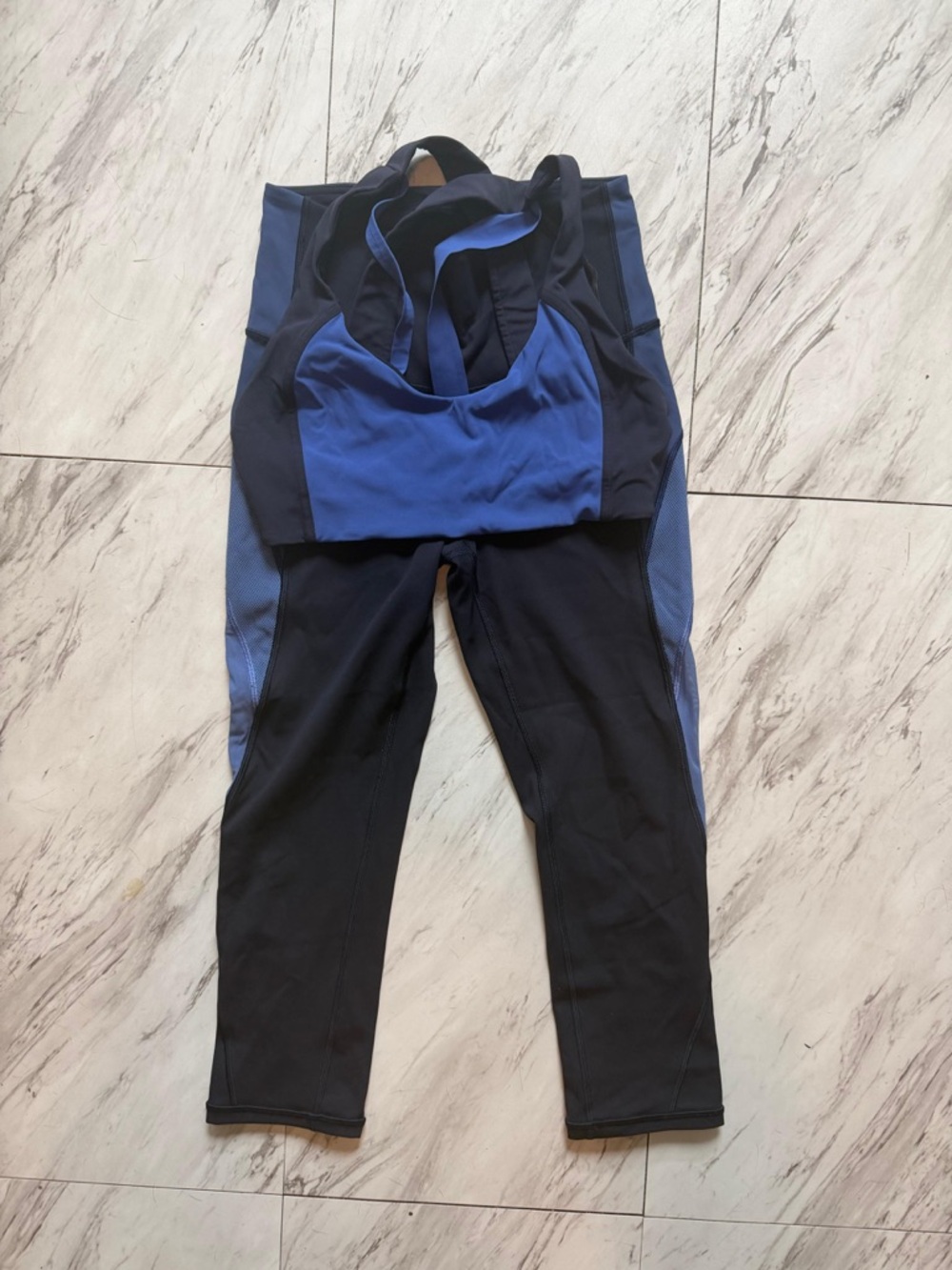 Lululemon set size 8 and 6
